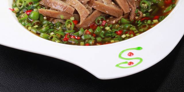 鲜辣草原肚美食图片