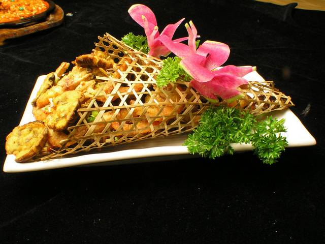 竹蒌金蚕爆龙虾图片