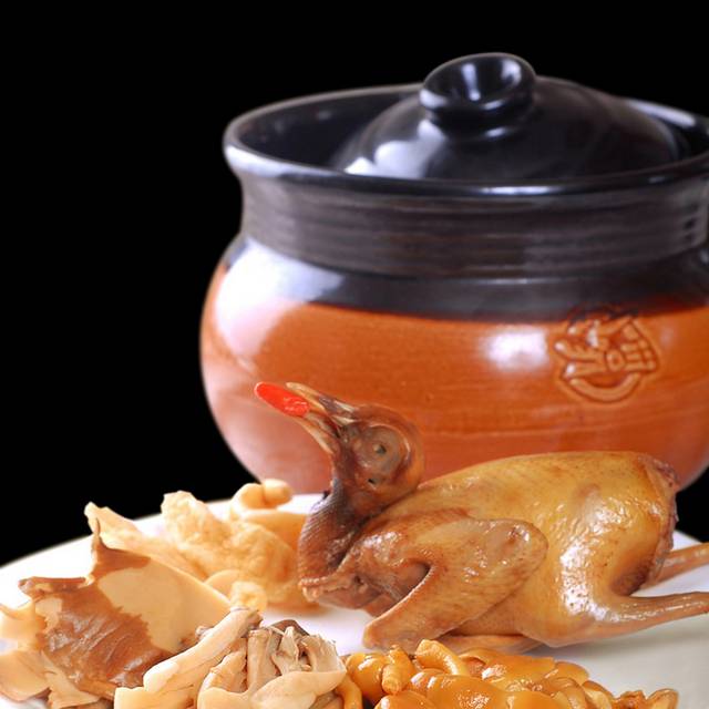 天麻煨野菌乳鸽图片