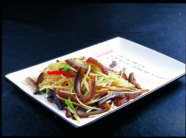 土豆丝炒海参图片