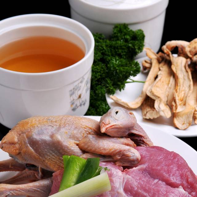松茸炖鹧鸪图片