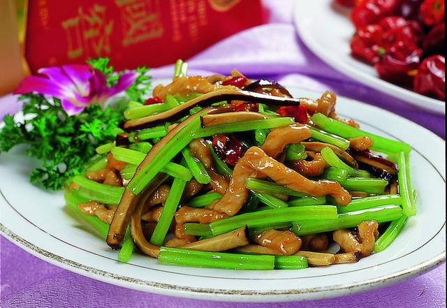 芹菜香干炒肉丝图片