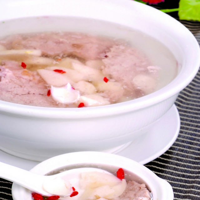 雪梨百合肉饼汤图片