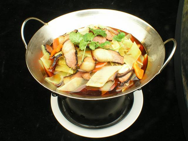 美味干锅莴笋腊肉图片