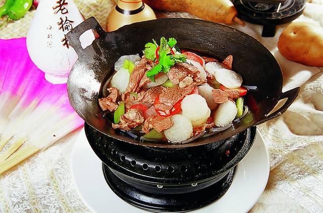 干锅白萝卜羊腱肉图片