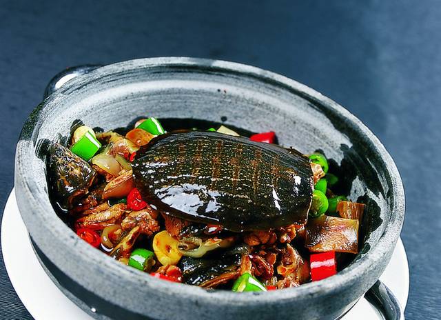 石锅甲鱼美味图片
