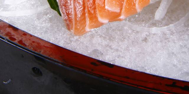 日式三文鱼拼紫菜卷图片2