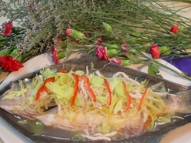 明炉泰式桂鱼美食图片