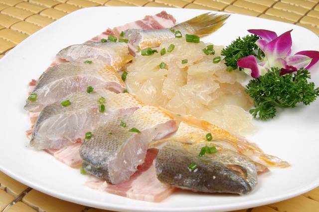 黄鱼鲞咸肉蒸海蛰美食图片