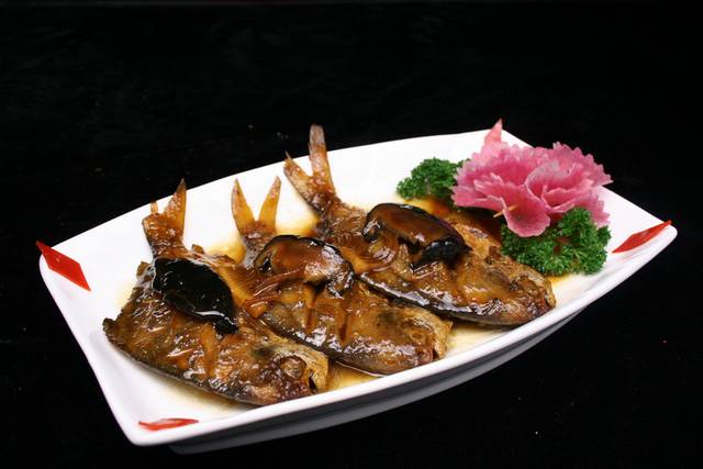 红烧平鱼美食图片