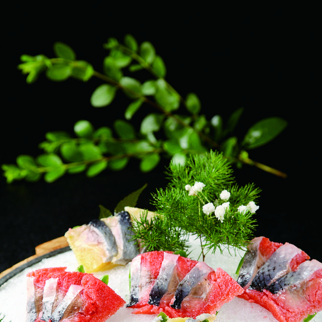 刺身沙青鱼美食图片