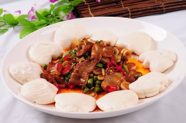 荷叶饼小炒肉图片