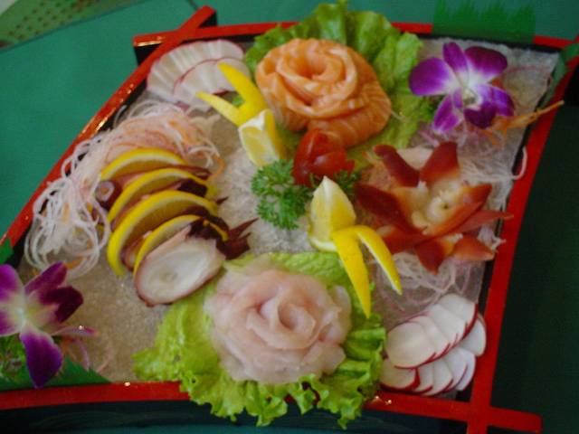 海鲜刺身拼盘美食图片
