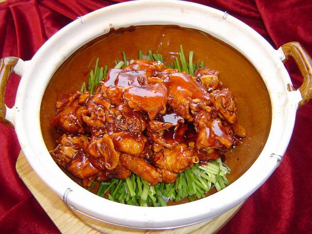 原味焖锅土鸡图片