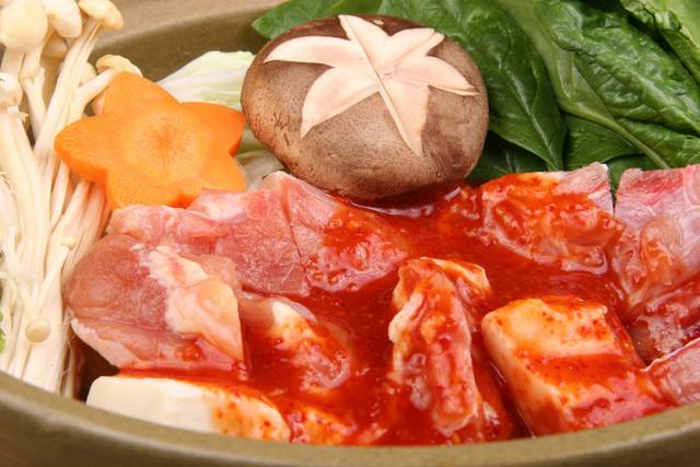 高清韩式泡菜锅图片