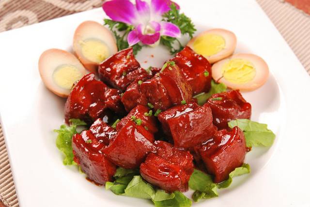 草鸡蛋烧肉图片