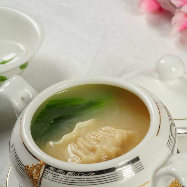 灌汤鱼翅饺图片