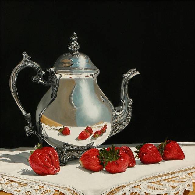 银色壶与草莓油画装饰画