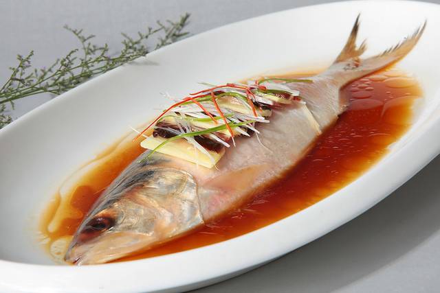 红汤鲥鱼图片
