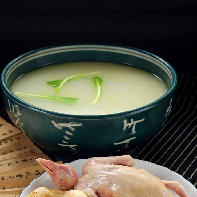 天麻煨乳鸽图片1