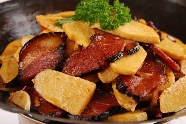 干锅腊肉冬笋图片2