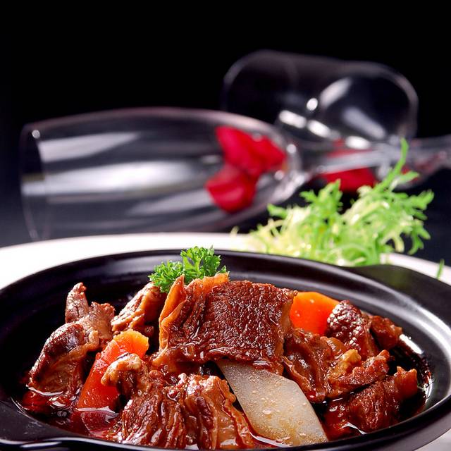 萝卜焖牛腩美食图片