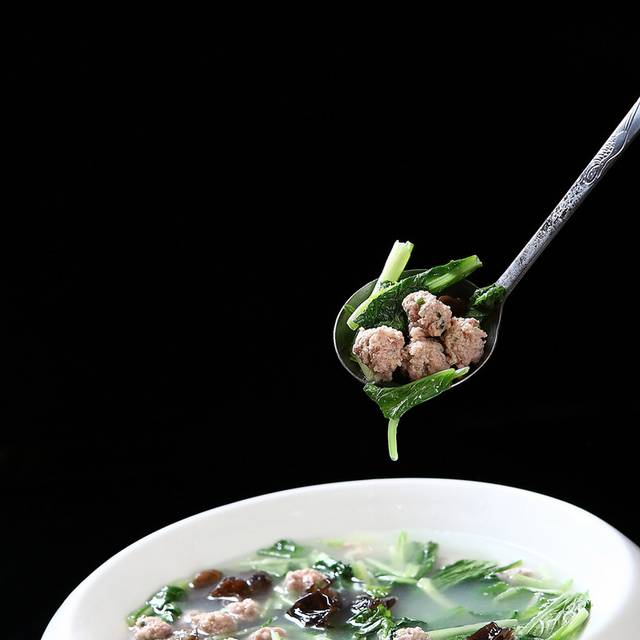 小白菜炖猪肉丸子餐饮图片
