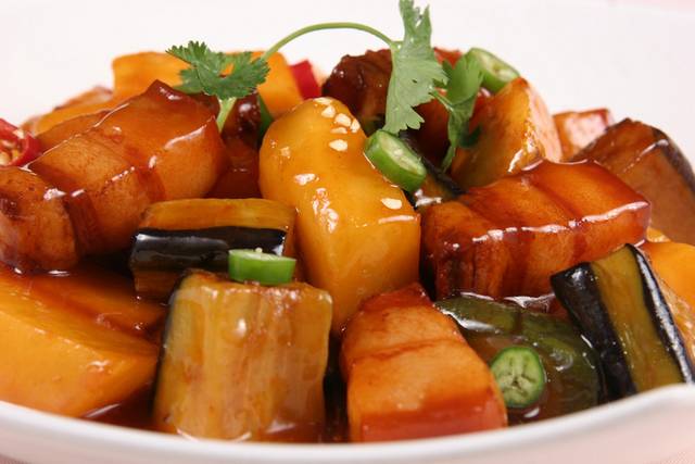 茄茨焖台湾卤肉焖菜美食