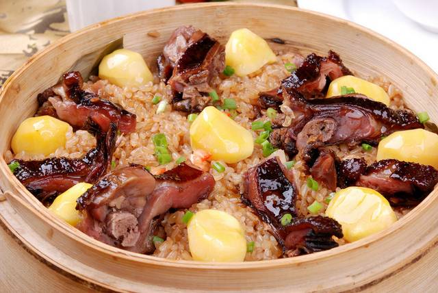 酱鸭蒸笼仔饭图片