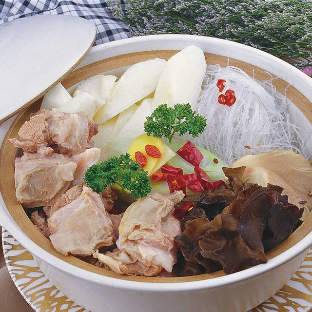 山药炖羊羔肉煲图片