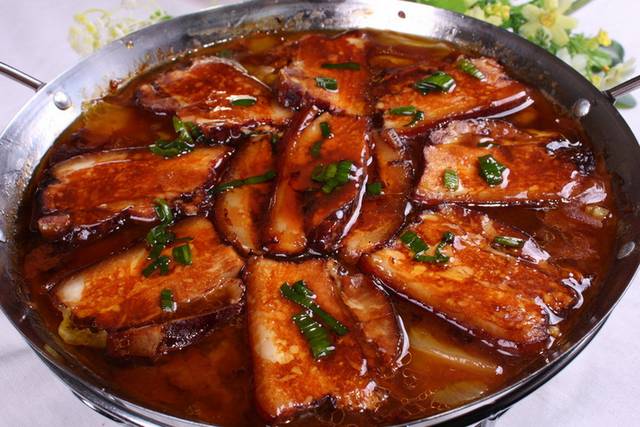 干锅焖肉大白菜图片