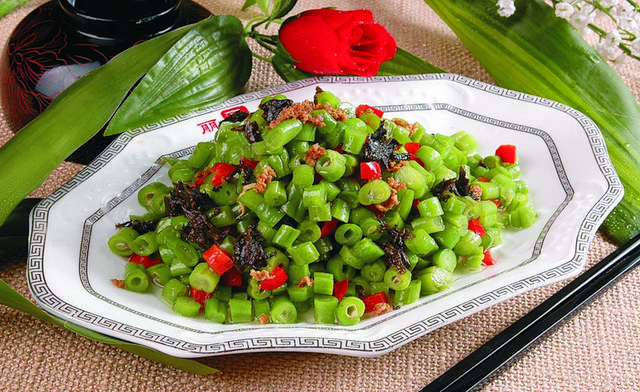 榄菜炒豆角图片