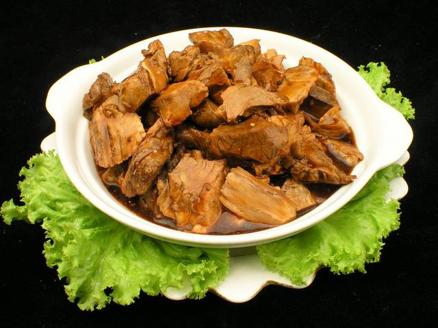 黄焖牛肉美食图片