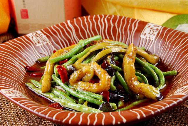 大碗戒子烧豆角图片