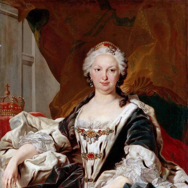 端坐着的贵族女人欧洲宫廷油画