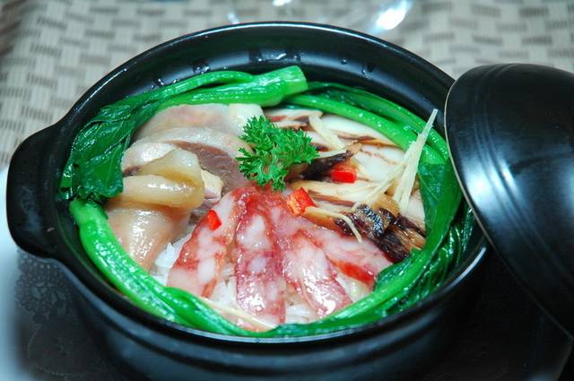 腊味煲仔饭1