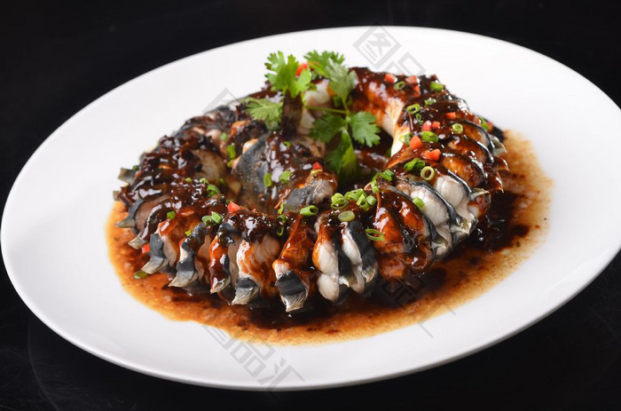 豉汁蒸鳗鱼图片5